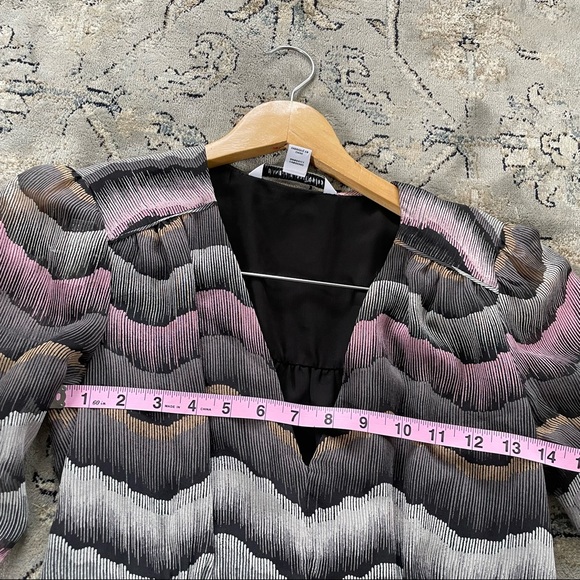 Diane Von Furstenberg LisBeth 100% Silk Dress Size 4 - Picture 13 of 17